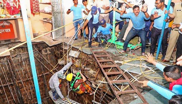 ভারতে মন্দিরের কুয়ার ছাদ ধসে মৃত্যু ৩৫