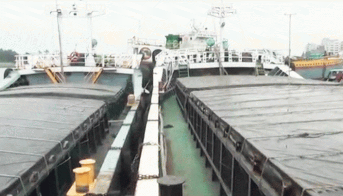 আশুগঞ্জ নদীবন্দরে অনির্দিষ্টকালের নৌযান ধর্মঘট