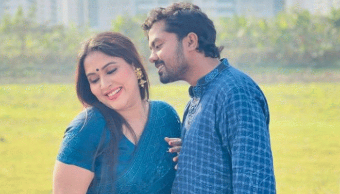 সেন্সর পেলো কাঠগোলাপ